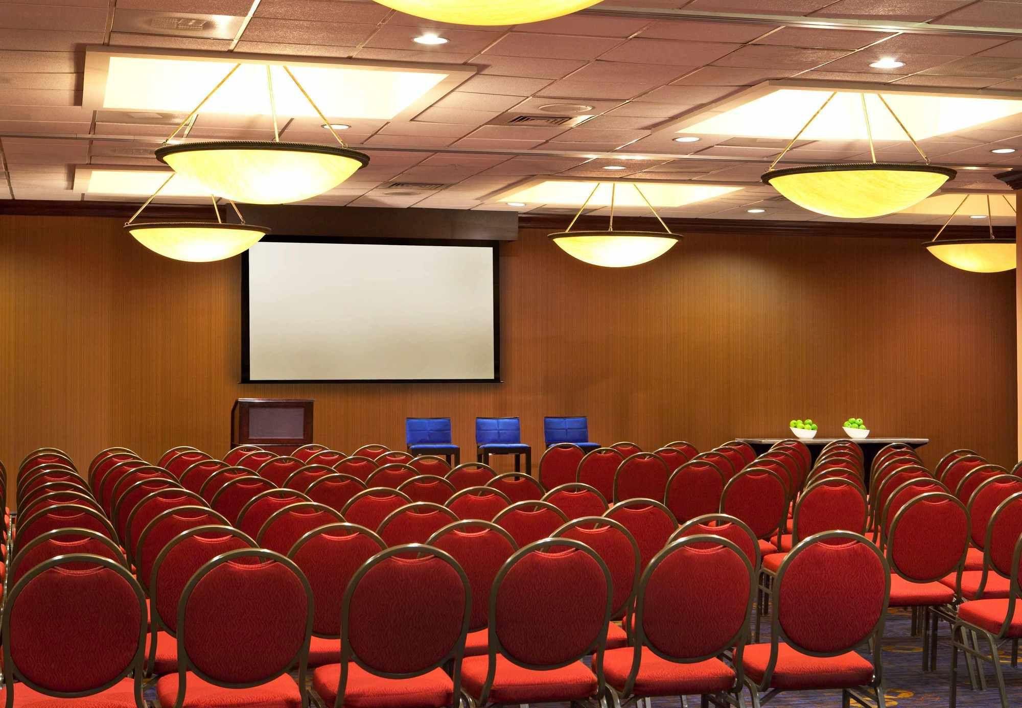 Courtyard By Marriott Alexandria Pentagon South Ξενοδοχείο Εξωτερικό φωτογραφία