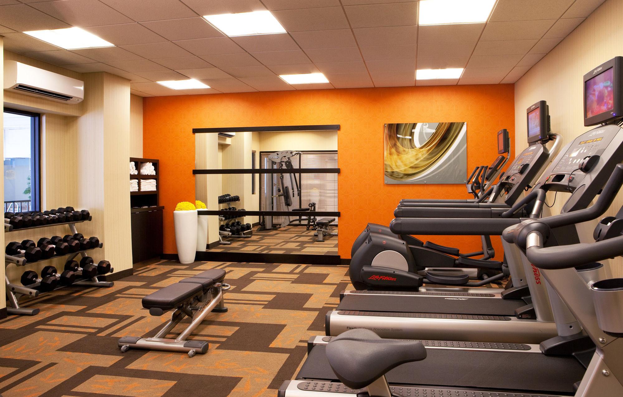 Courtyard By Marriott Alexandria Pentagon South Ξενοδοχείο Εξωτερικό φωτογραφία