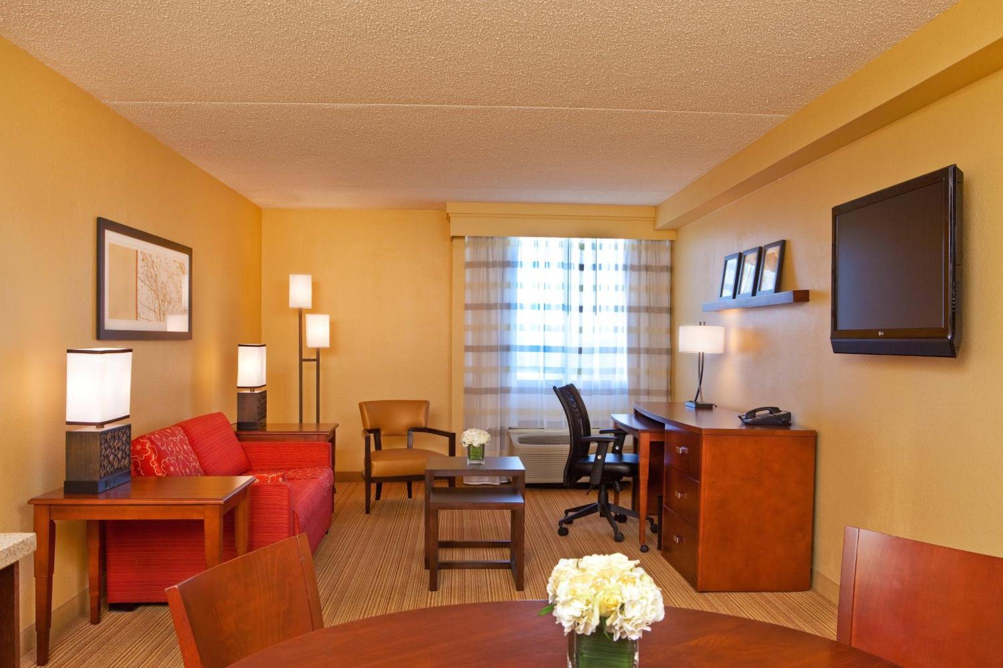 Courtyard By Marriott Alexandria Pentagon South Ξενοδοχείο Εξωτερικό φωτογραφία